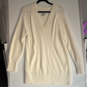 SUNDAY BEST V-Neck Sweater
